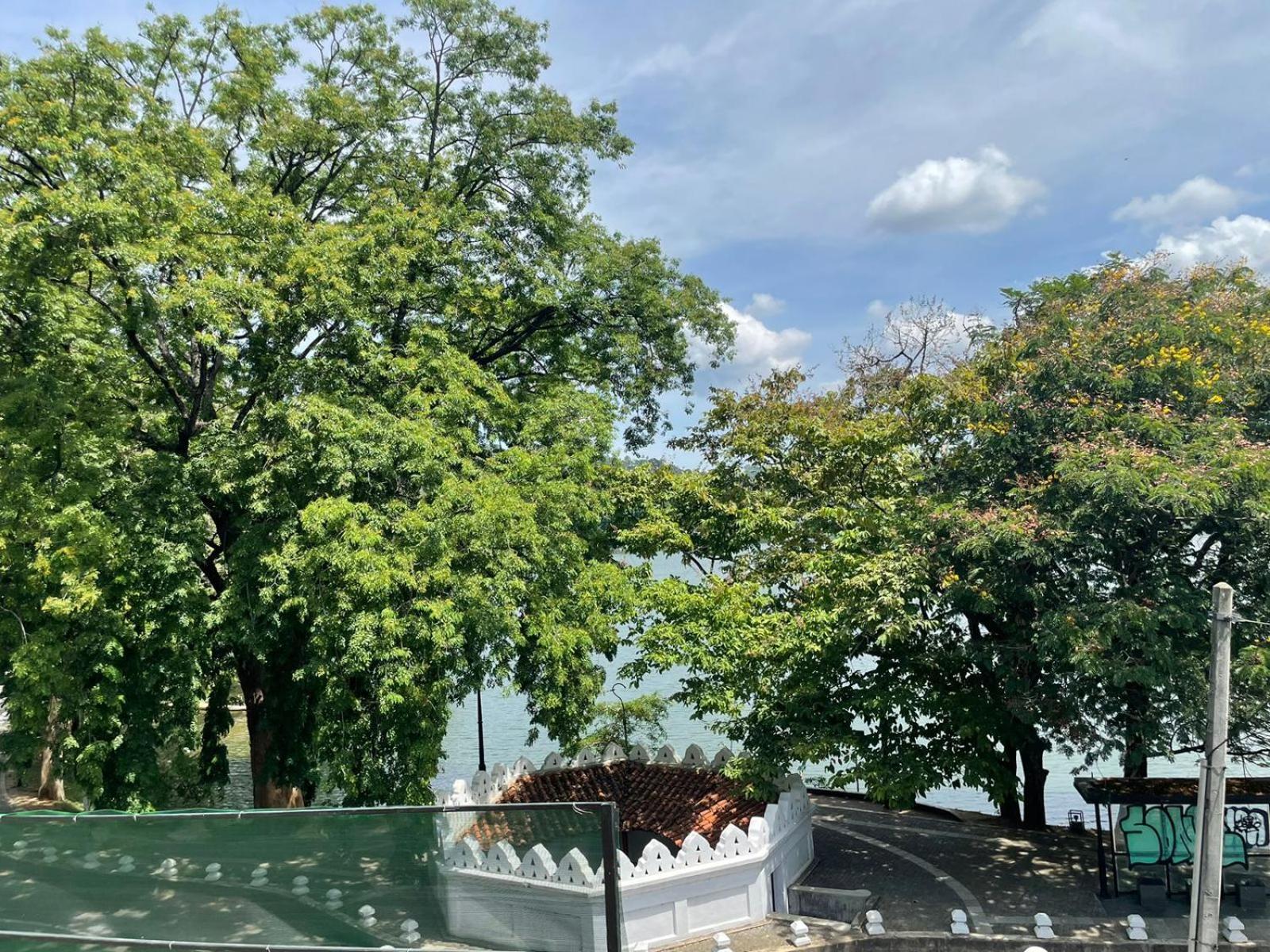 Lake Classical Guest House 캔디 외부 사진