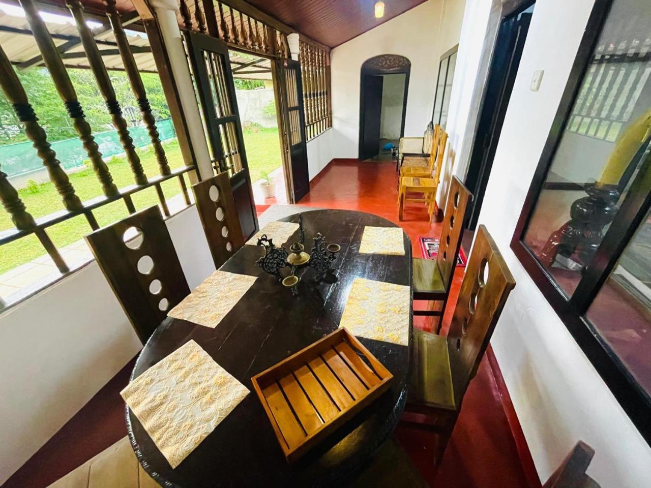 Lake Classical Guest House 캔디 외부 사진