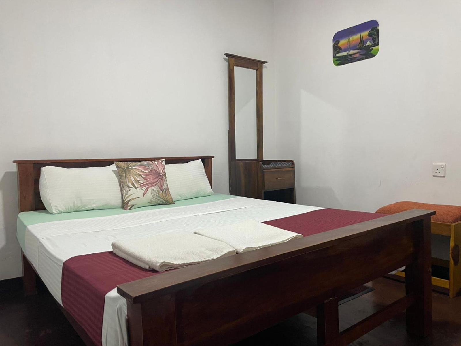 Lake Classical Guest House 캔디 외부 사진